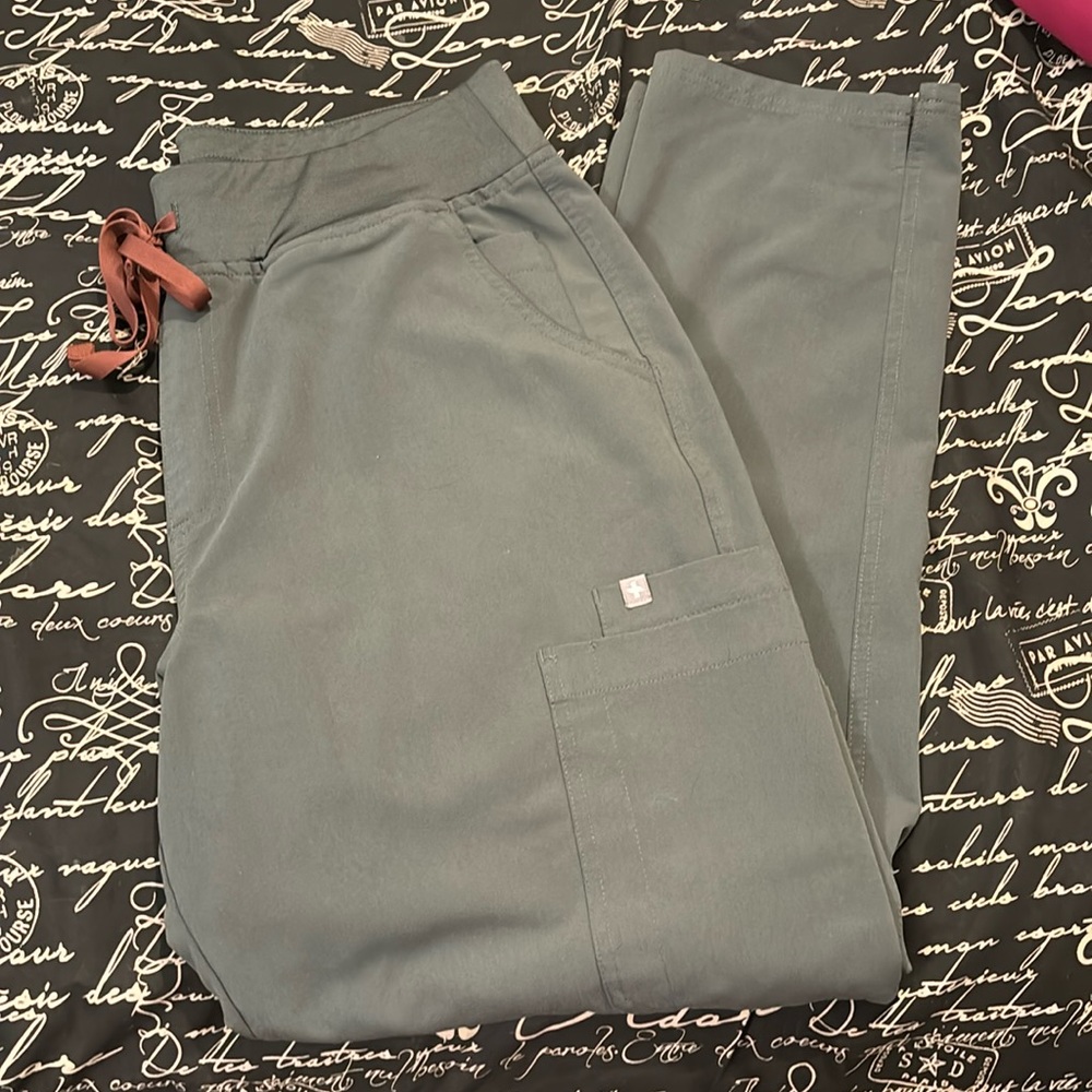 Women’s Bonsai Figs Scrub Pants